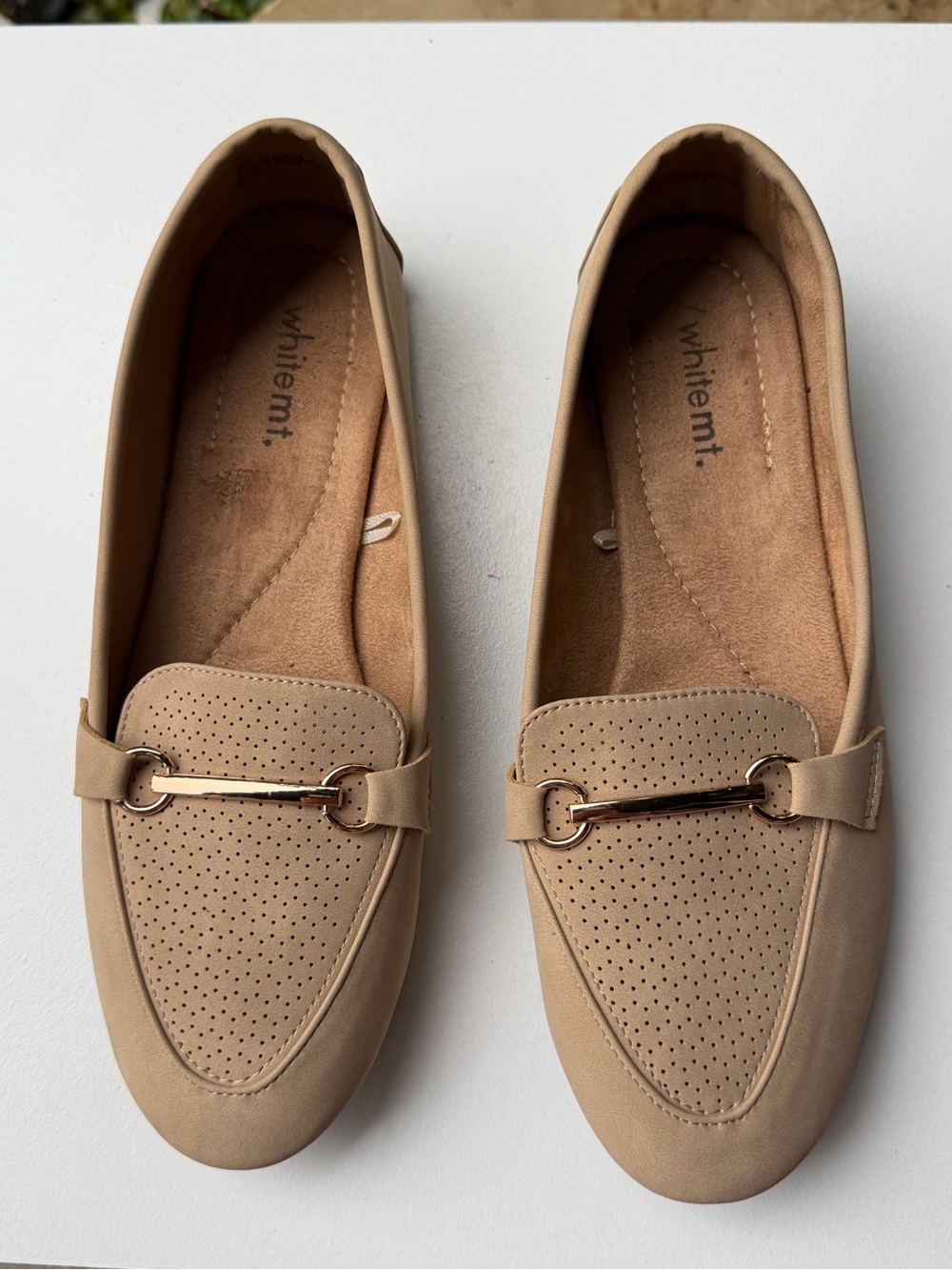 NWOT White Mountain Taupe Perforated Loafers with Gold Bit